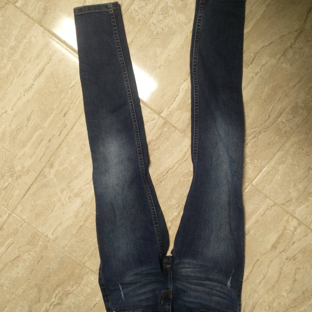Jeans - Picture 2 of 3